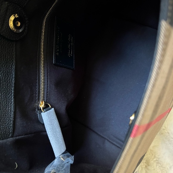 New Burberry Tote Canterbury House Check Derby Canvas Black Leather shou… - Picture 6 of 13